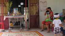 Vợ chết thảm vì bị gã chồng độc ác đánh đập và tưới xăng 