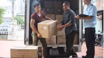 Mỹ phẩm giả, nhái thương hiệu nổi tiếng ồ ạt tràn qua biên giới Quảng Ninh