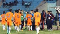 'Ác mộng' trọng tài sân Chi Lăng 
