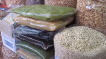 Cẩn trọng với nguyên liệu làm bánh Trung thu siêu rẻ