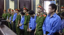 Tuyên hủy một phần bản án sơ thẩm, điều tra lại