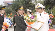 Chuyện người thầy giáo Công an nhân dân vươn lên từ gian khó 