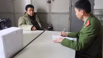 Kiểm lâm viên vận chuyển 30 bánh heroin để lấy 200 triệu đồng