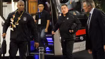 Từ việc Man City đến Việt Nam du đấu: Vì sao cứ... lạnh?
