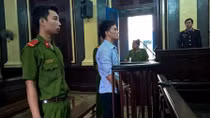 Gã thợ nối mi kiêm... sát thủ
