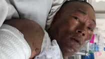 Ném xăng đốt bạn thân vì bị khất nợ quá lâu