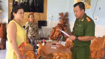 Triệt phá đường dây bán logo 'xe vua'