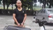 Bắt 2 kẻ cướp xe ôm và tài sản