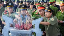 Đoàn Thanh niên Công an tỉnh Hà Nam ủng hộ 50 triệu đồng tặng gia đình nghèo 