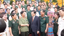 Chủ tịch nước gặp mặt đoàn viên Công đoàn Công an - Quân đội tiêu biểu