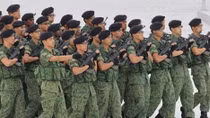 Doanh nghiệp trong nước được sản xuất quân phục cho nước ngoài