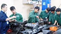 Người theo học trình độ sơ cấp, đào tạo dưới 3 tháng được hỗ trợ chi phí học, ăn, ở
