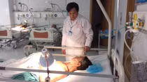 Kim khâu phẫu thuật nằm trong bụng bệnh nhân 15 năm