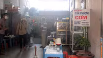 Thi thể cụ bà đang phân hủy trong nhà khóa cửa