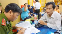 Bắt giữ “kẻ biến thái” trà trộn trong lễ chùa