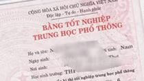 Choáng với "công nghệ" sản xuất bằng THPT giả chỉ trong 10 phút