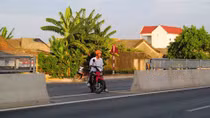 (SOS) QL1A: Cứ 1,1km lại phát hiện một điểm bị phá dải phân cách và lưới chống lóa