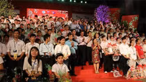 Nỗ lực để Tết Việt ấm tình người