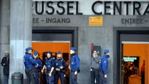 Cảnh sát Brussels “truy hoan” giữa lúc báo động khủng bố
