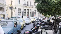 Dán tem gắn chíp điện tử kiểm soát phương tiện giao thông