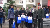 Quà Xuân mang đậm nghĩa tình