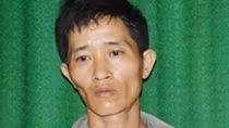 Mang theo súng kíp để đi bán heroin