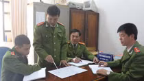 Người Đội trưởng lật tẩy chiêu thức đánh bạc sử dụng công nghệ cao