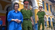 Luật sư của Huyền Như đề nghị xem xét bị cáo... không phạm tội tham ô 
