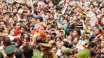 "Đừng để vỡ bát mới kê cầu ao!"