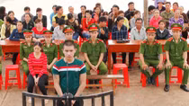 Vờ mua nước rồi sát hại chủ quán để cướp 