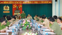 Thứ trưởng Lê Quý Vương kiểm tra công tác bảo vệ bầu cử tại Hưng Yên