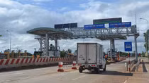Doanh nghiệp vận tải khóc nức nở khi trạm thu phí BOT dày đặc