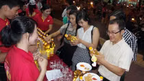 Vượt 'bão' khủng hoảng, Sao Mai gặt hái thành công