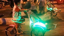 Nguy cơ mất an toàn từ dịch vụ cho thuê xích lô mini tại Hà Nội