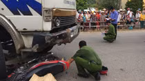 Về quê ăn Tết Đoan Ngọ, 4 người trong gia đình bị xe dăm cán chết