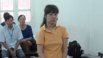 Nữ giám đốc một mình ra tòa nhận án