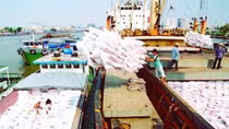 Lo ngại về tăng trưởng khi các 'trụ cột' đều sụt giảm