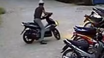Trình báo mất xe, trộm luôn xe của Công an
