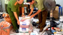 Bắt đối tượng buôn lậu hơn 2.000 cây thuốc lá