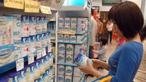 Vẫn loạn giá sữa sau khi loại phí quảng cáo