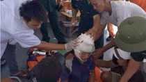 Cứu nạn thuyền viên bị thương do gãy cẩu