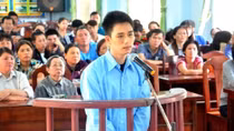 Dụ "đại gia" đồng tính quan hệ rồi sát hại, cướp tiền mang về cho vợ sắp sinh