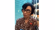 Nên cảnh báo giông lốc qua kênh phát thanh