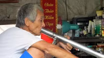 Lão giang hồ tuổi 70 "nhặt vợ"
