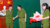 Khen thưởng Cảnh sát PCCC trẻ dũng cảm cứu người
