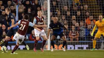 ĐKVĐ Man City thua đau trước đội bóng đứng áp chót BXH