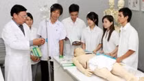Sẽ điều chỉnh phương thức đào tạo sinh viên y khoa