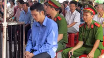 Nạnh nhau giữa chìa khóa, đâm chết bạn cùng phòng trọ