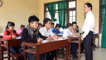 Cảm phục những học sinh vượt núi đến trường