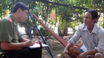 Gặp người đầu tiên giải cứu bé 7 tuổi rớt xuống giếng
